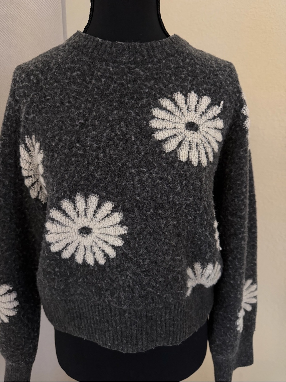 Sandro Paris Daisy Floral Fuzzy Knit Crewneck Sweater Gray Size 2 M - Picture 4 of 12